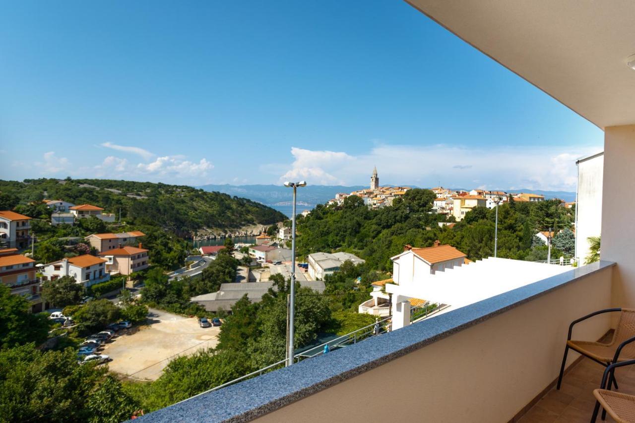 Villa Mirela Apartment Vrbnik Extérieur photo