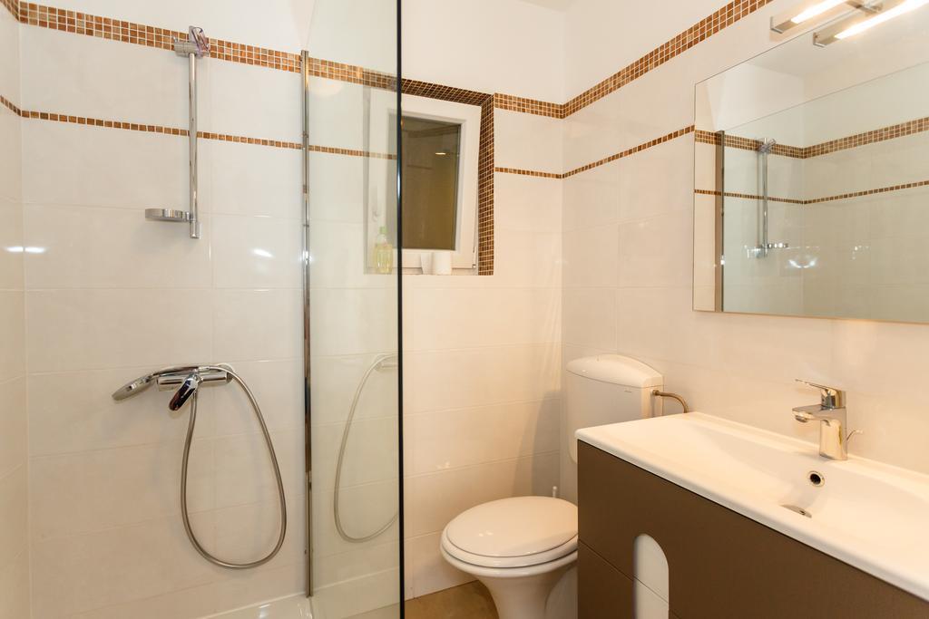 Villa Mirela Apartment Vrbnik Extérieur photo